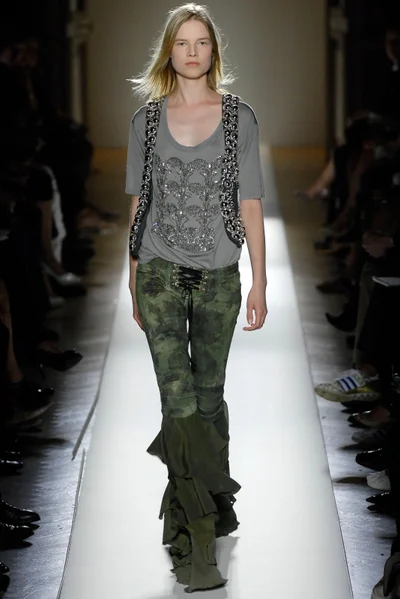 Look 13